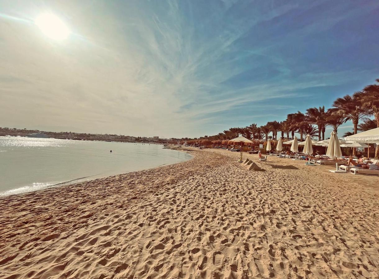 Sunrise Tucana Resort Grand Select Hurghada Eksteriør billede Beach in El Alamein