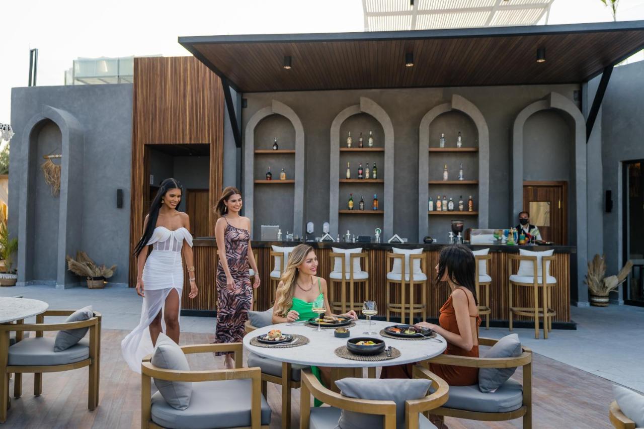 Sunrise Tucana Resort Grand Select Hurghada Eksteriør billede The rooftop bar at the hotel