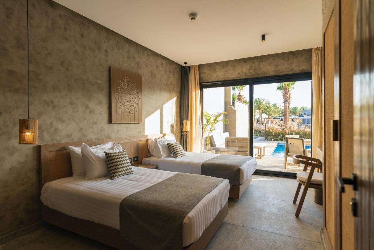 Sunrise Tucana Resort Grand Select Hurghada Eksteriør billede Deluxe room with direct pool access